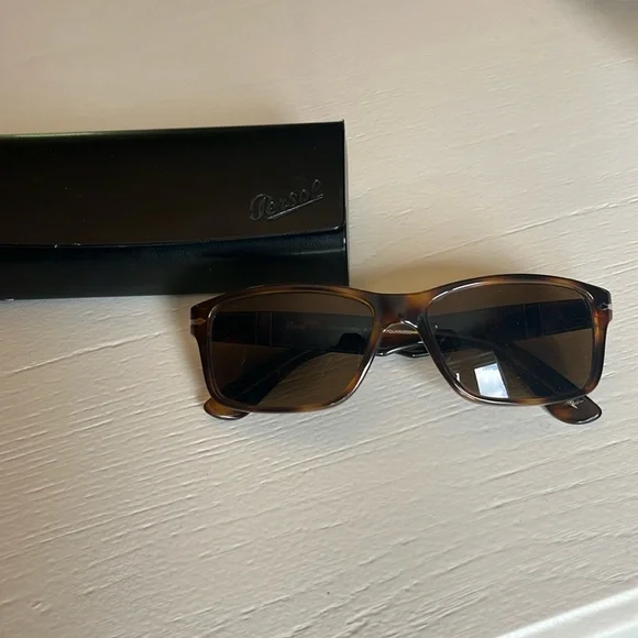 Persol 3026 Sunglasses - Picture 1 of 5